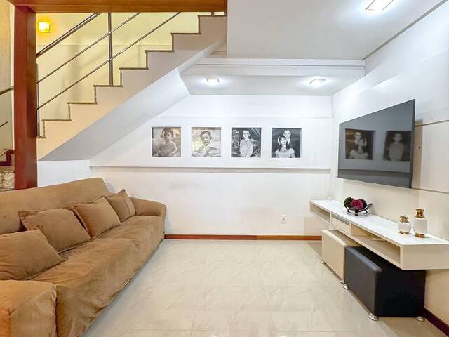 Casa para Venda em Serra - 5