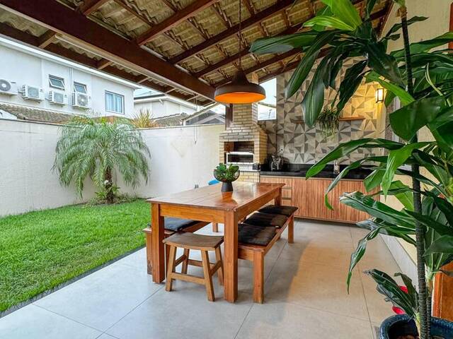 #11 - Casa para Venda em Serra - ES