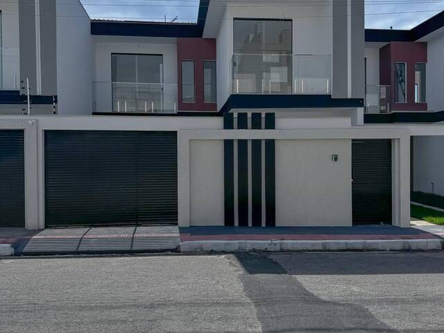 #13 - Casa para Venda em Serra - ES
