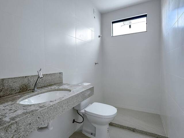 Casa para Venda em Serra - 4