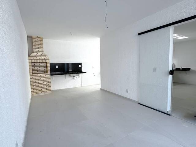 Casa para Venda em Serra - 5